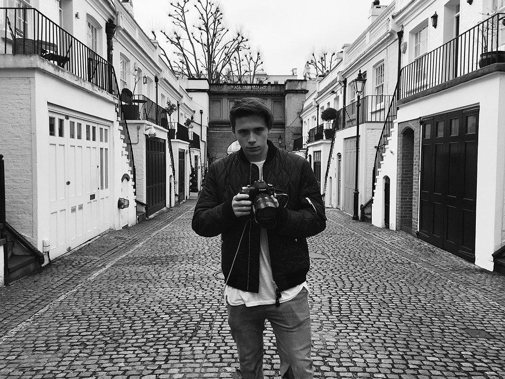 rs_1024x768-160130141341-1024-brooklyn-beckham-photographer-burberry-012916