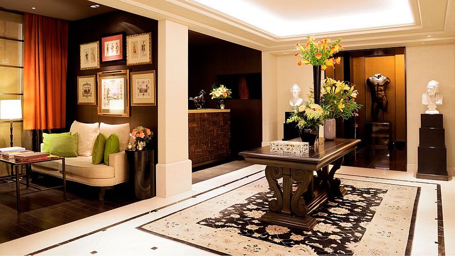 charming-interiors-of-the-posh-parisian-hotel