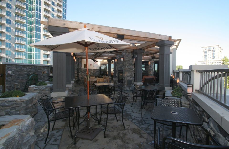 fado-irish-pub-rooftop-bar-atlanta-960x624