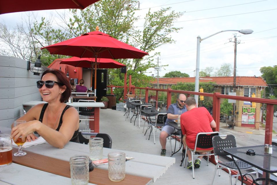 little-five-points-corner-tavern-rooftop-bar-atlanta-960x640