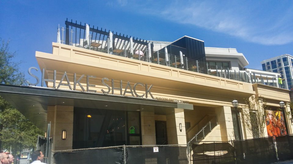 shake-shack-rooftop-bar-atlanta-960x540