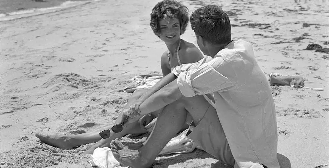 share the music, feel the vibe