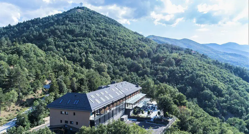 The Lynx Mountain Resort is northern Greece’s new luxurious hotel sensation