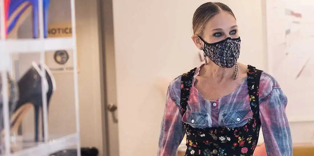 Sarah Jessica Parker at Her Store in New York, Serving the Full Carrie