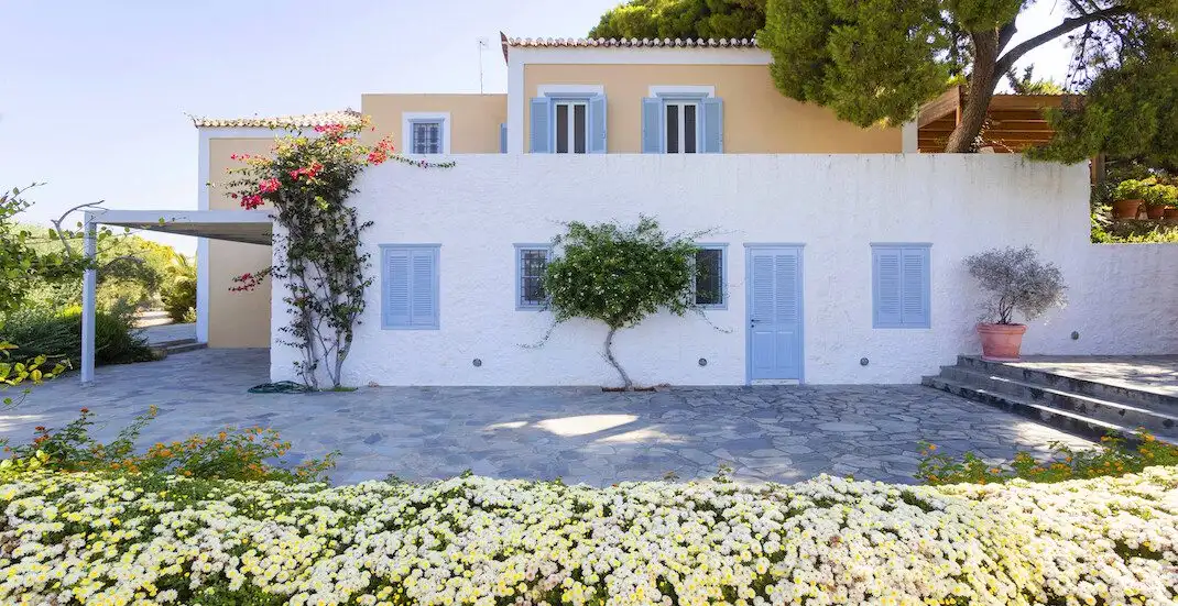 The Pine Estate is Poseidonion Grand Hotel’s new private villa!