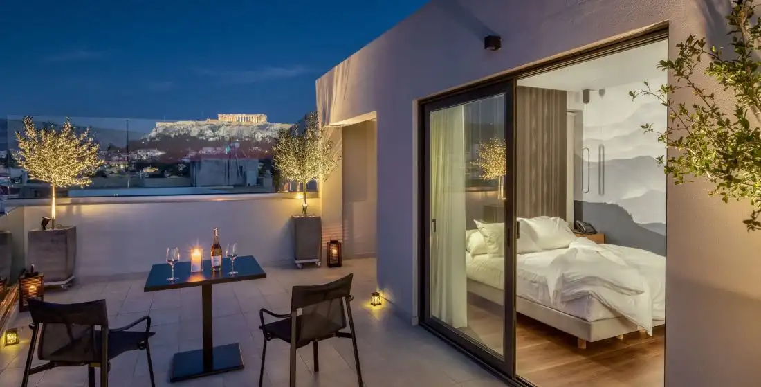 IVIS 4 Restaurant brings renowned chef Yiannis Lucacos in the heart of Athens