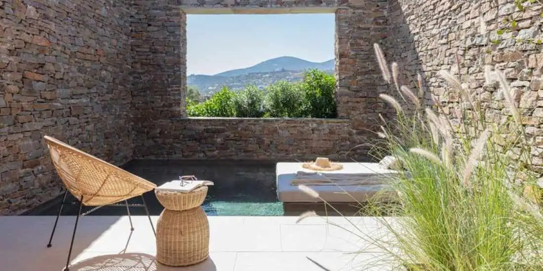 Nos in Sifnos: One of the coolest and most luxurious hotel openings in the Cyclades for 2022