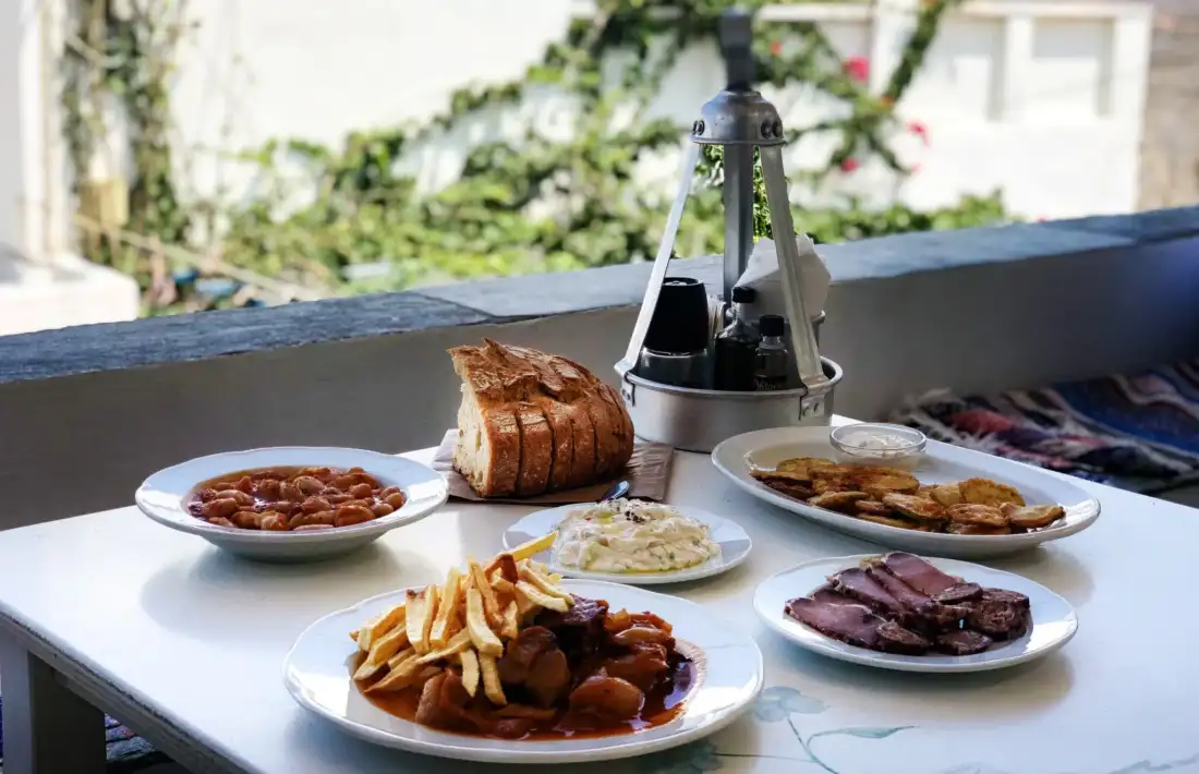 5 amazing taverns in Tinos