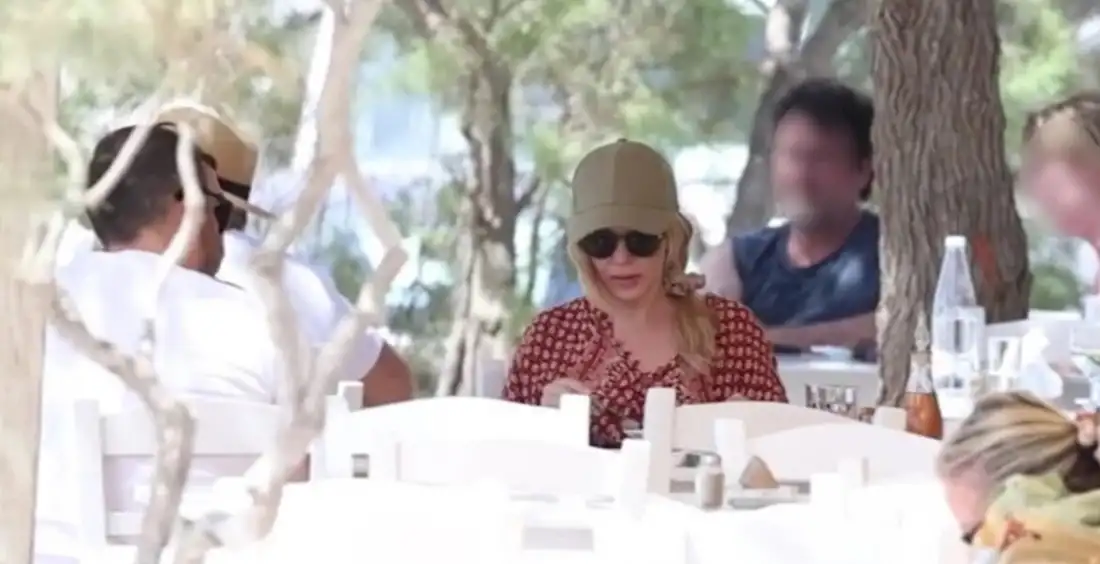 Kylie Minogue enjoyed seafood at a tavern in Mykonos - She LOVED Greek cuisine